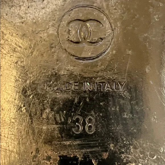 CHANEL grey  Quilted Leather Ballerina Flats with Black Cap Toe - Picture 5 of 5